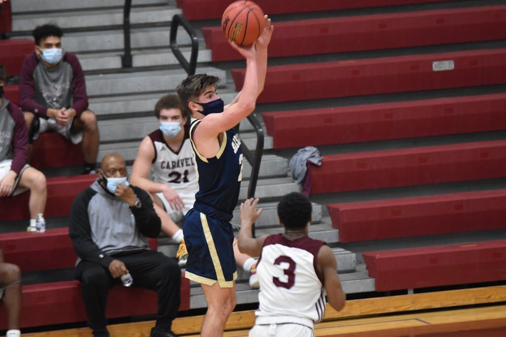 Sallies weathers strong second half by Caravel to win its first game of season