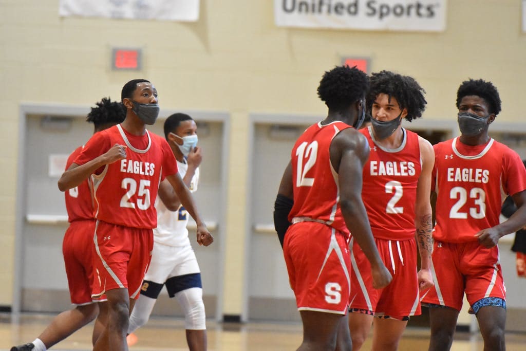 Smyrna rallies to make the elite 8 in boy’s hoops tournament