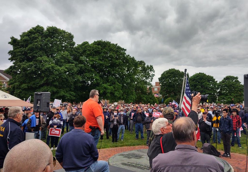 Gun rights rally in Dover draws crowd, legislators
