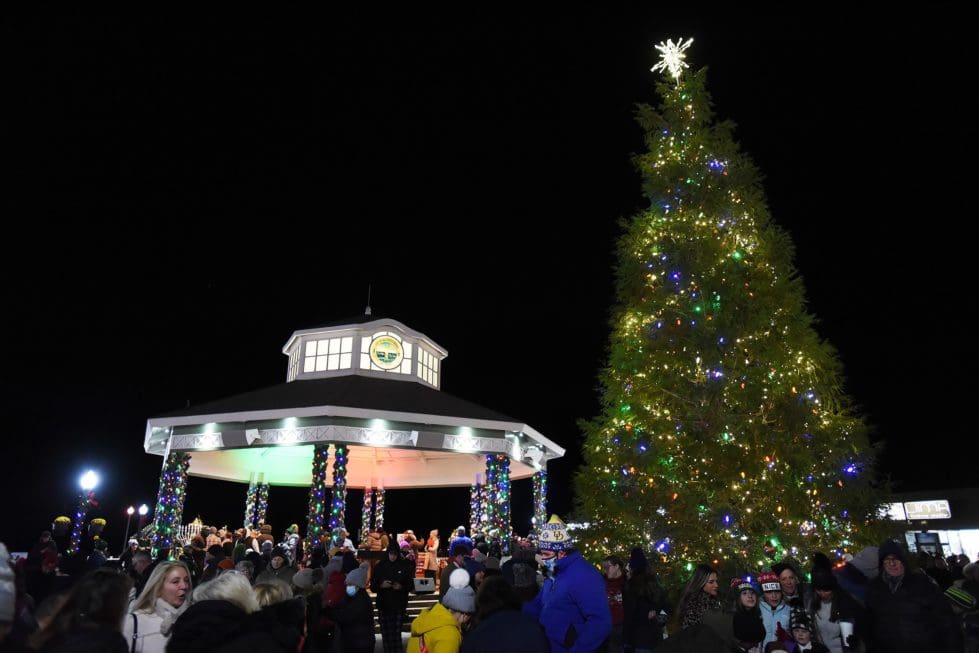 Rehoboth bandstand christmas tree lighting