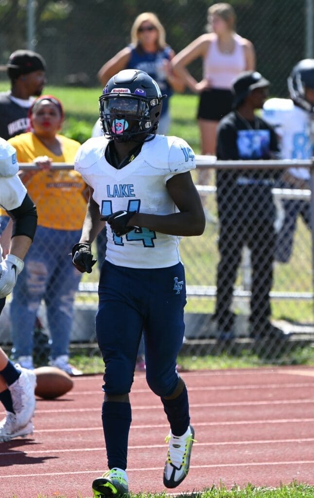 Jaymeire Snell wide receiver Lake Forest Football photo courtesy of Nick Halliday