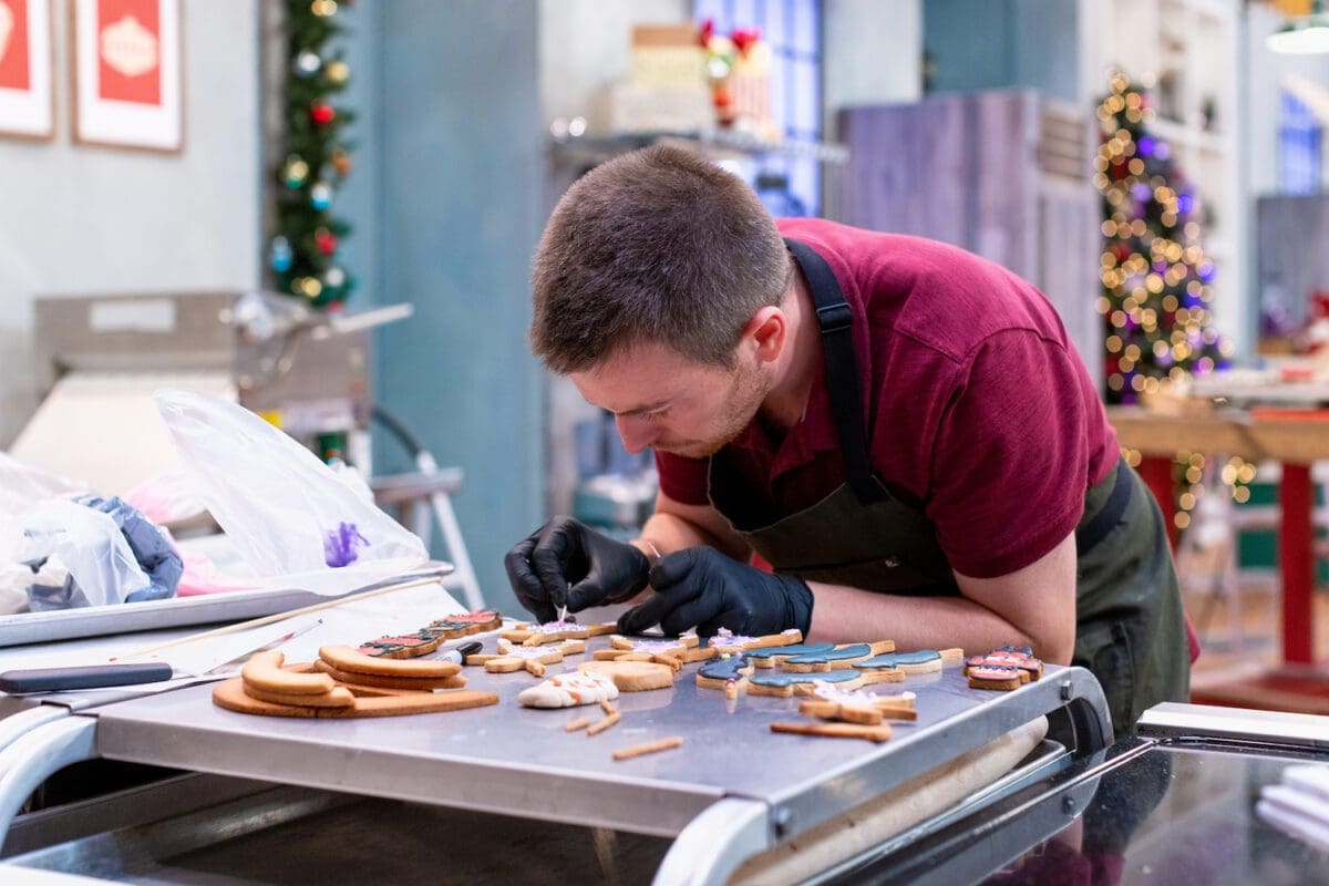 Joe Daigle at work in the Nutcracker on Stage” episode of “Holiday Baking Championship: Gingerbread Showdown.: (Courtesy of Food Network)