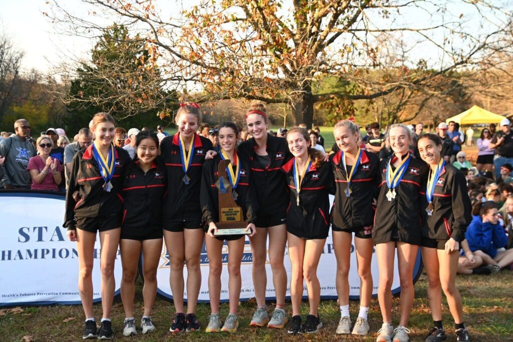 St Andrews Cross Country won the 2022 Girls Division 2 state championship