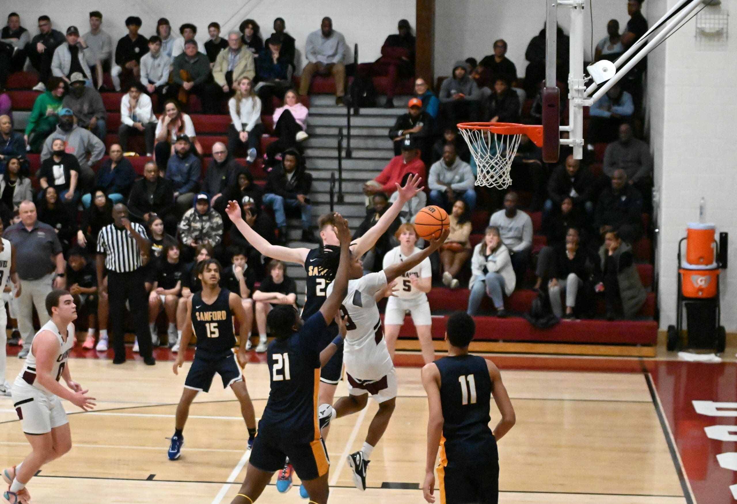 Featured image for “No. 9 Caravel extends hot week with win over No. 5 Sanford”