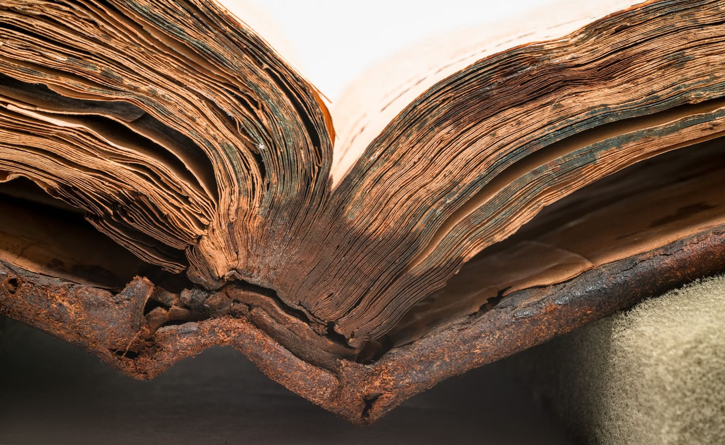 The Denig manuscript is too fragile to display. (Winterthur)
